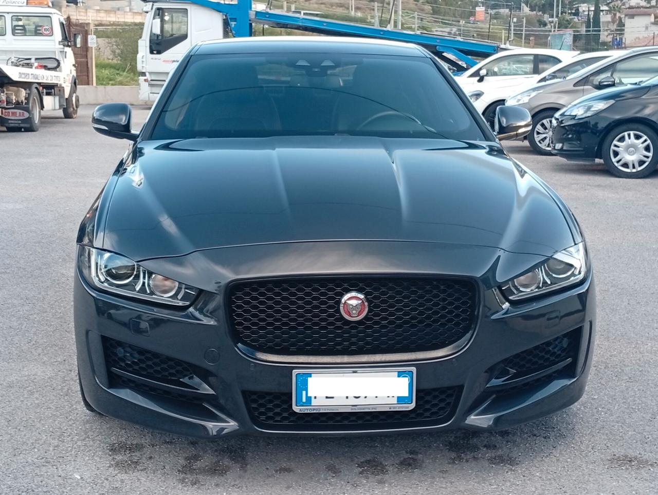 Jaguar XE 2.0 D Turbo Portfolio