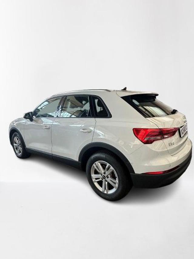 AUDI Q3 35 TDI quattro S tronic Business