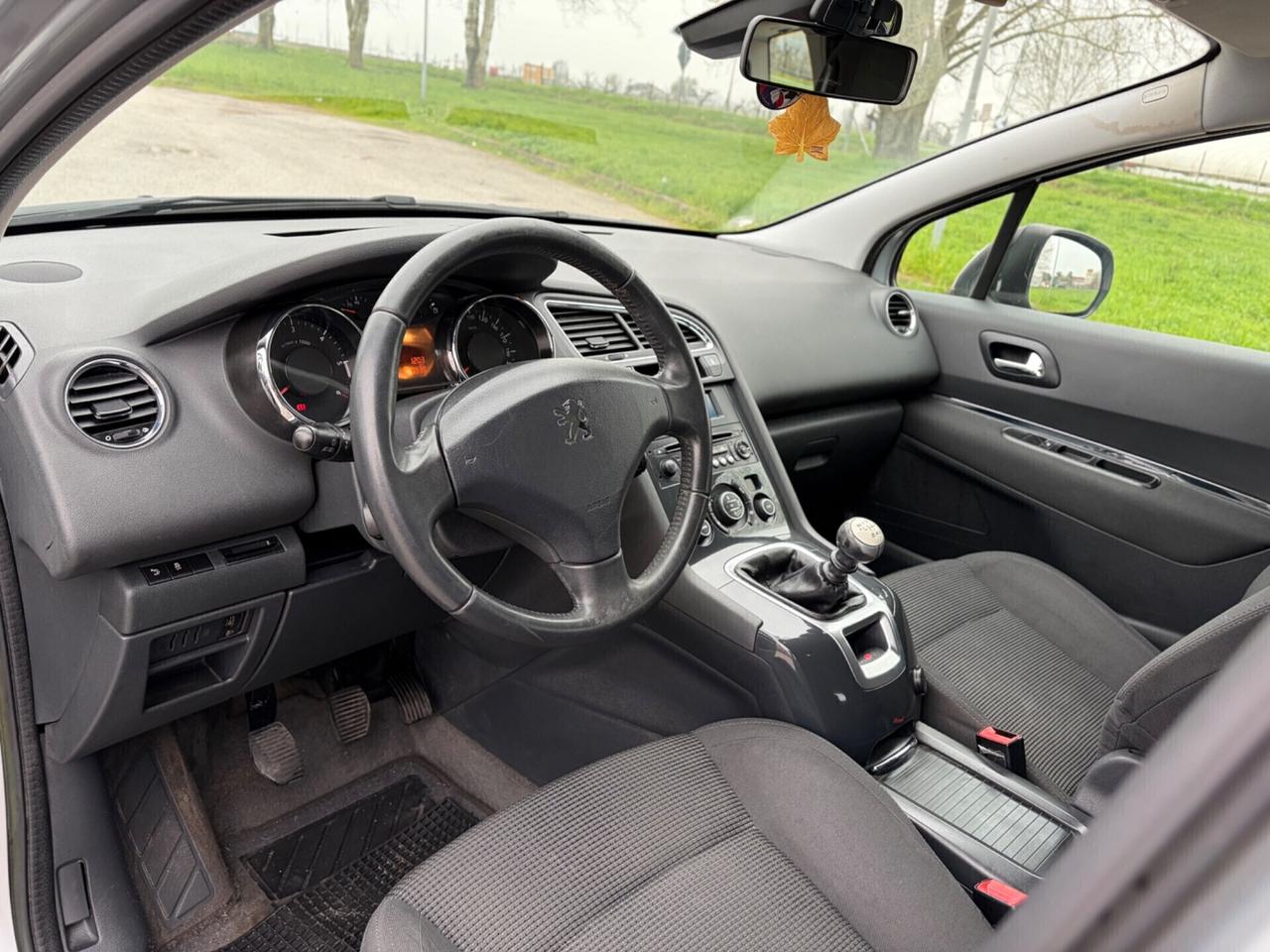 Peugeot 5008 1.6 diesel 2013 7 posti