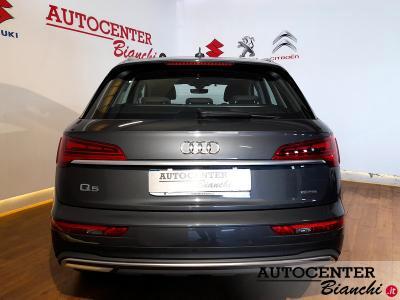 Audi Q5 40 2.0 tdi mhev 12V quattro s-tronic
