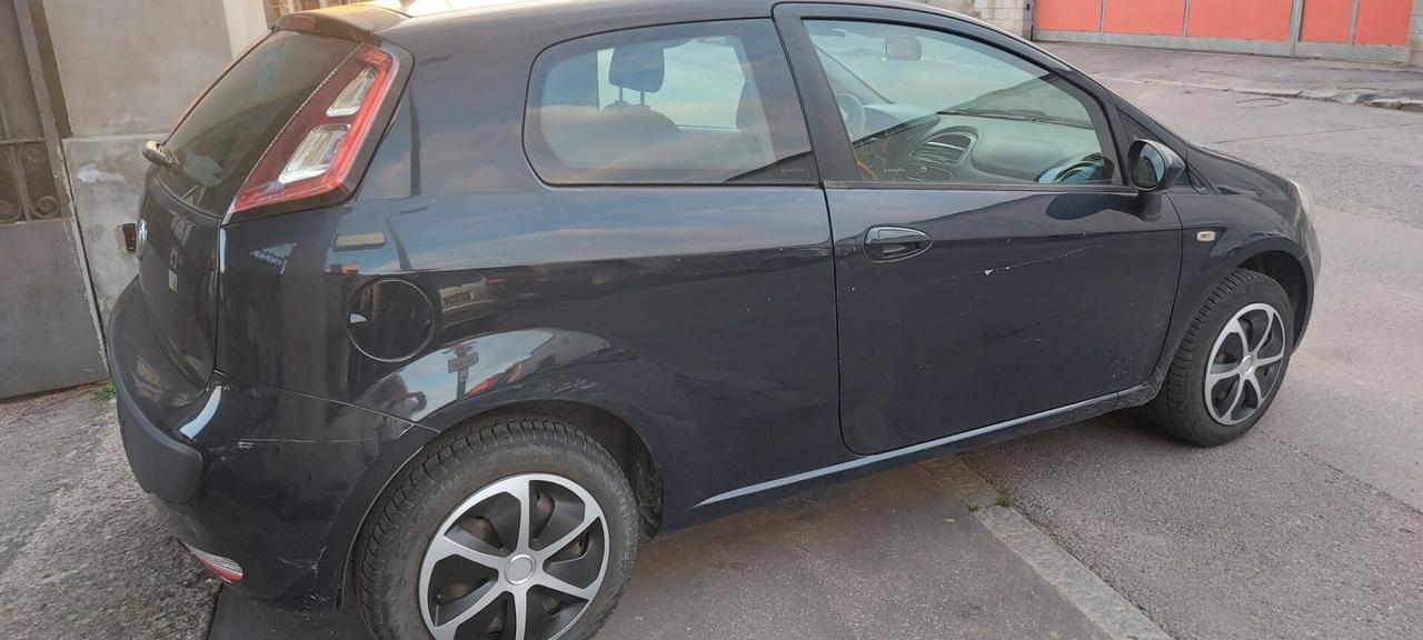 Fiat Grande Punto 1200 GPL 69 CV EURO 5