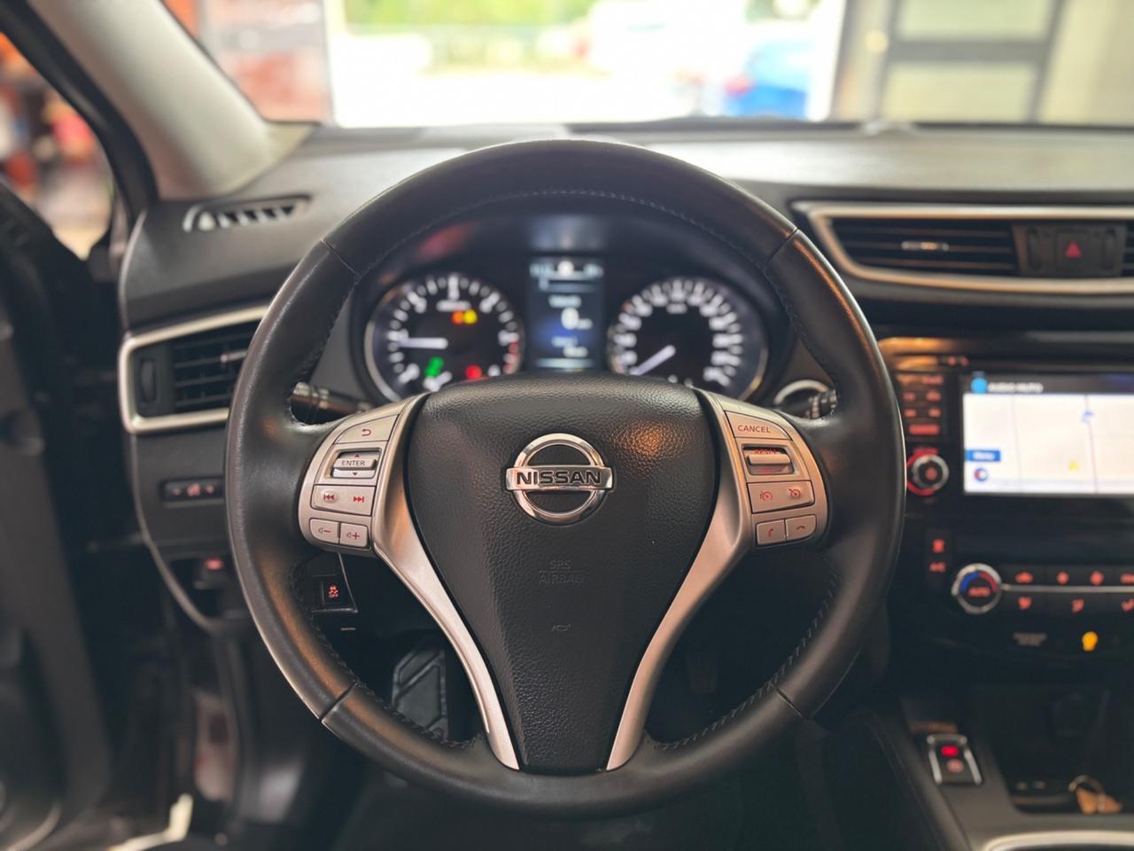 Nissan Qashqai 1.6 dCi 2WD Tekna tetto panoramico permute finanziamenti