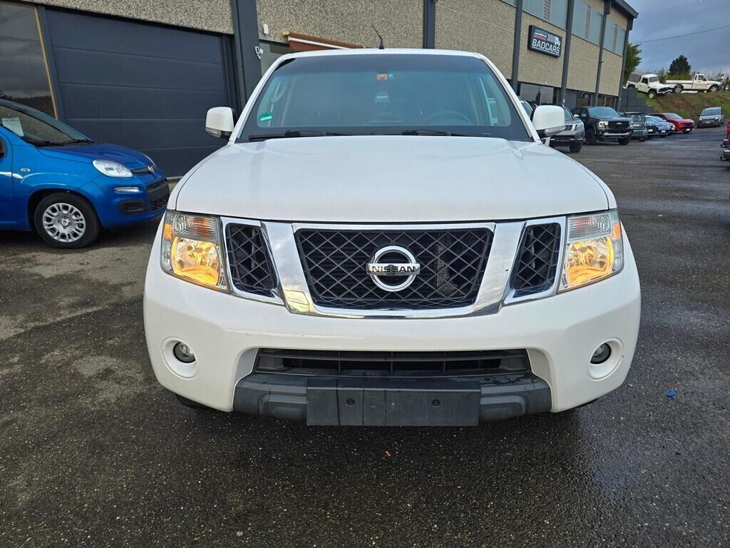 Nissan Navara 2.5 dCi 190CV "LE"