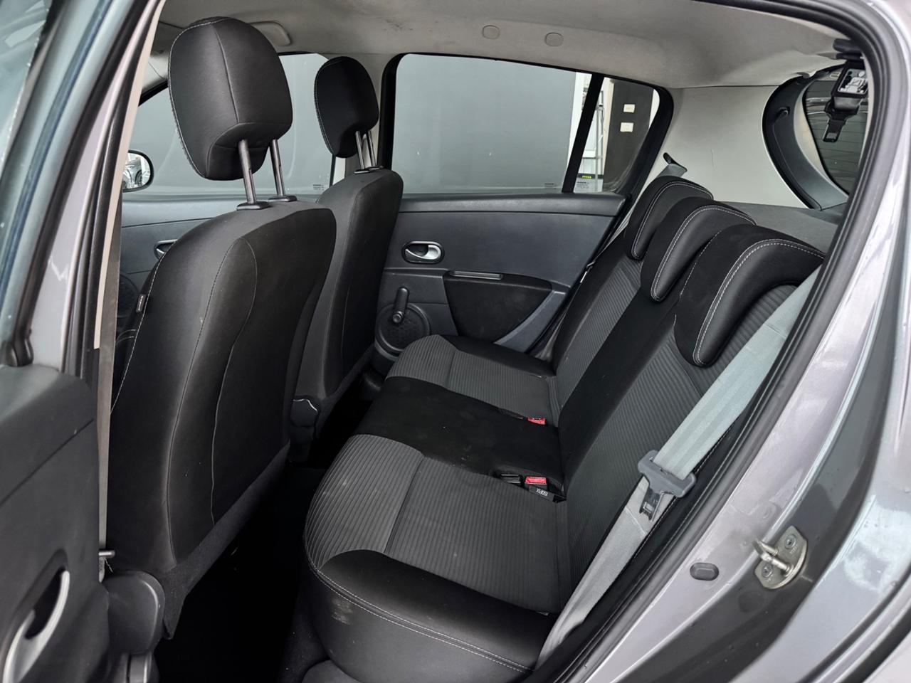 Renault Clio 1.2 16V 5 porte Dynamique