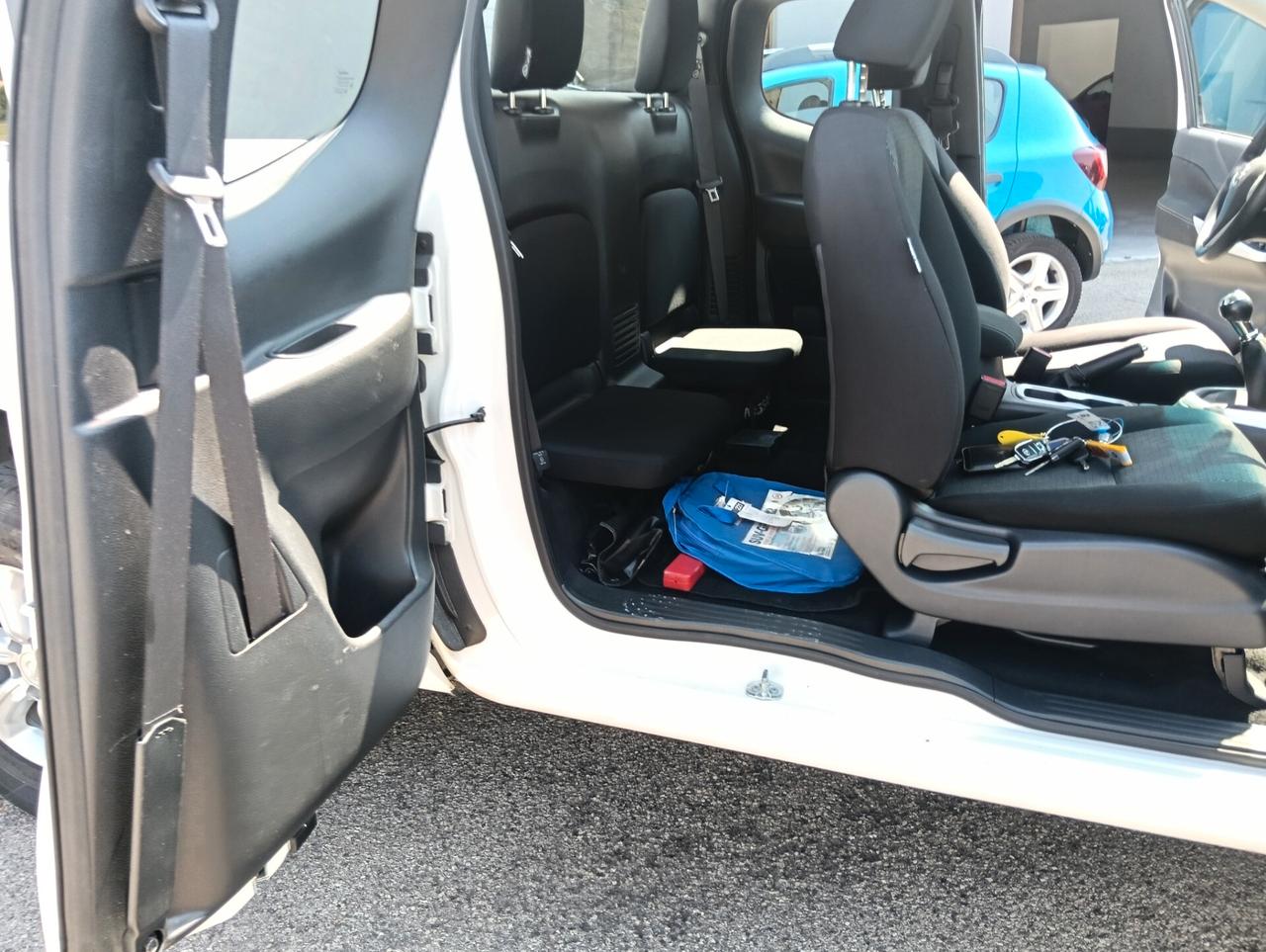 Nissan Navara 2.5 dCi 190CV 4 porte Double Cab Sport