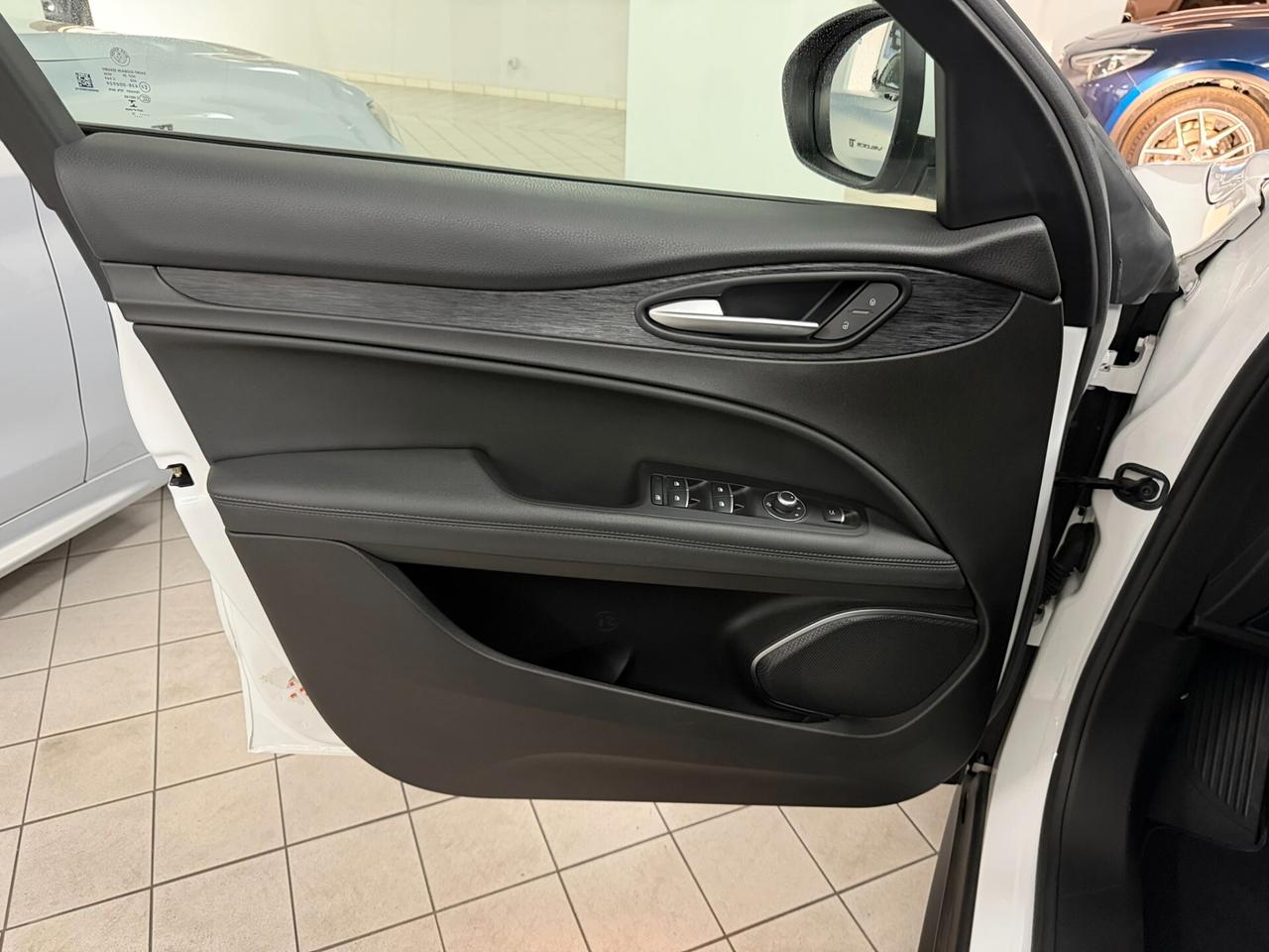 2.2 TD 160CV BUSINESS VETRI SCURI NAVIGAZIONE TAGLIANDATA