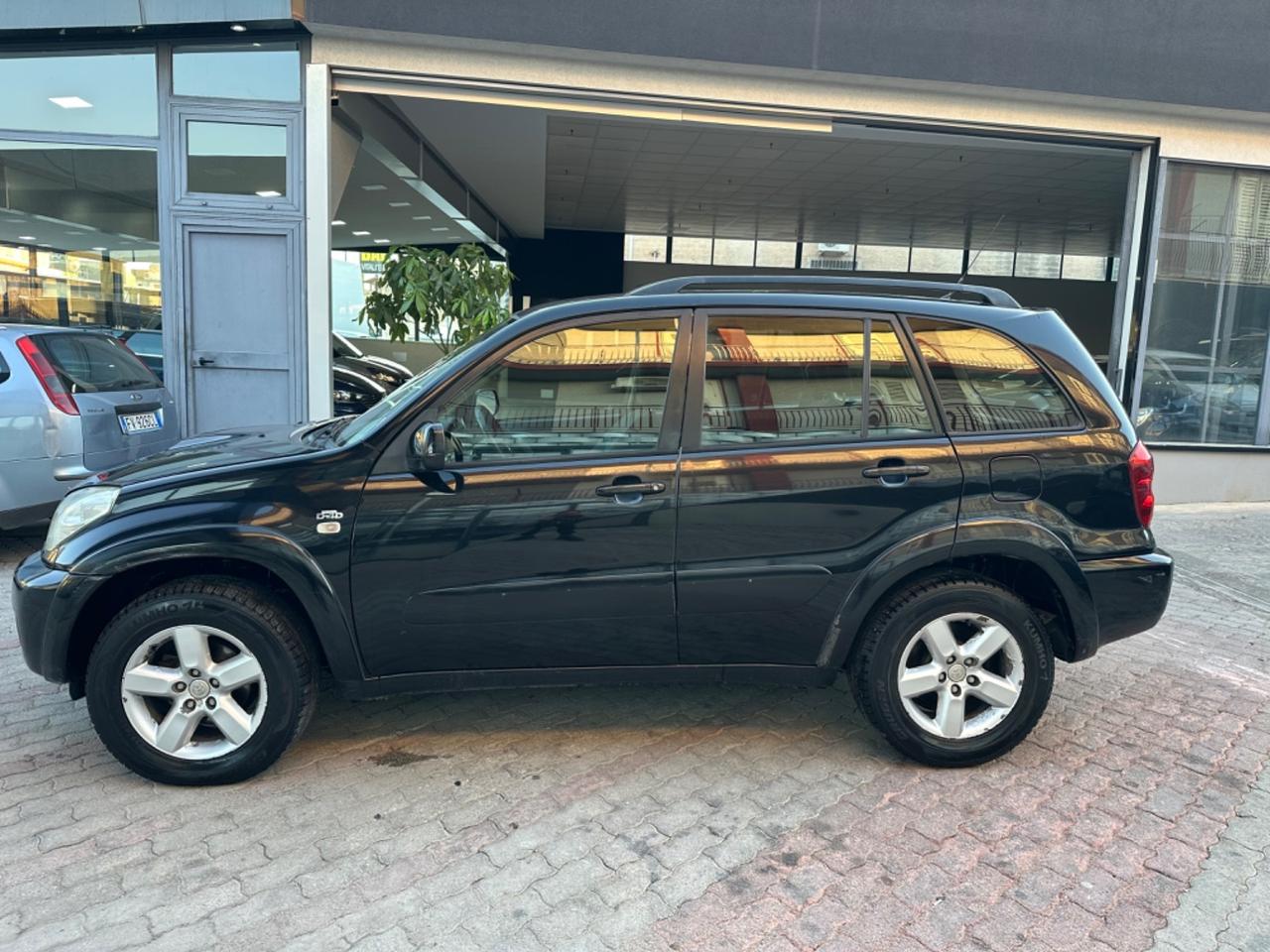 Toyota Rav 4 D4D 115 CV Gancio traino 5P 2004