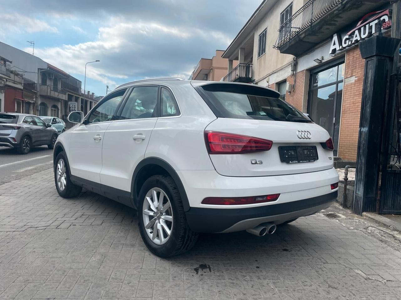 Audi Q3 2.0 TDI 150 CV Business