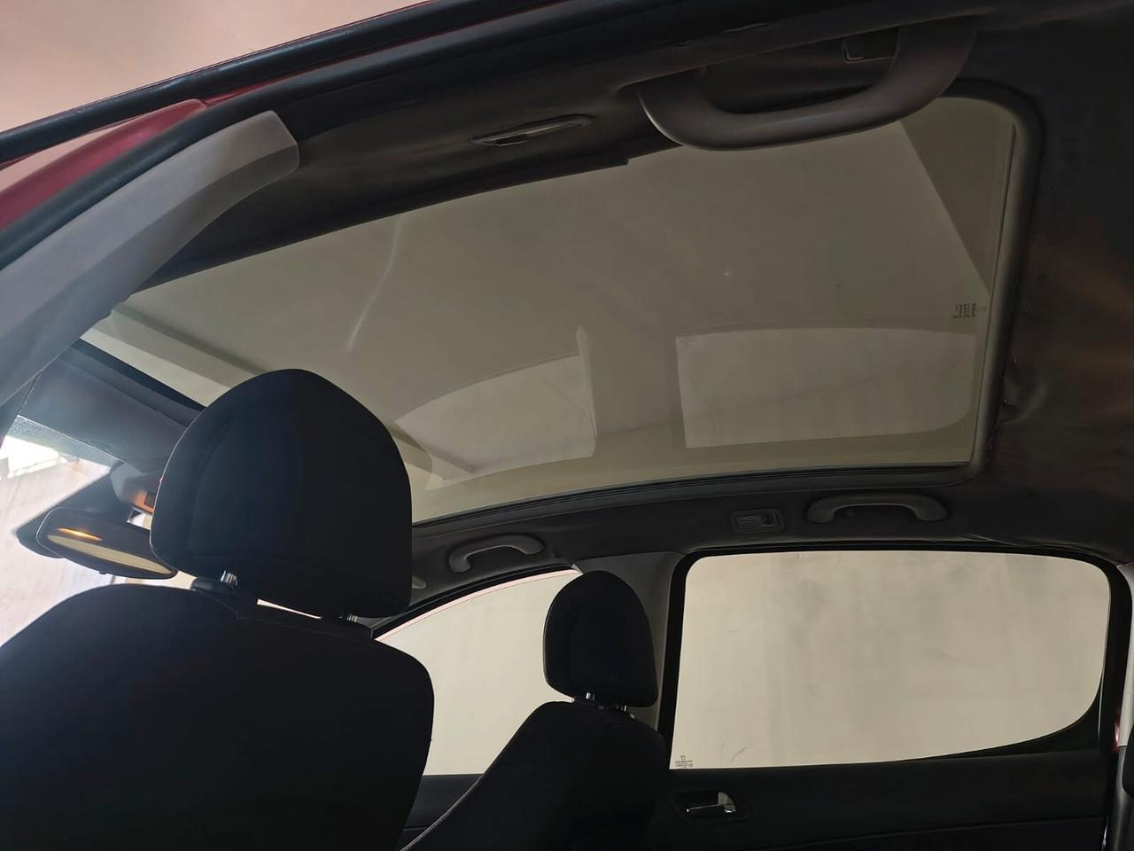 Peugeot 308 1.6 HDi 90CV 5p. Premium