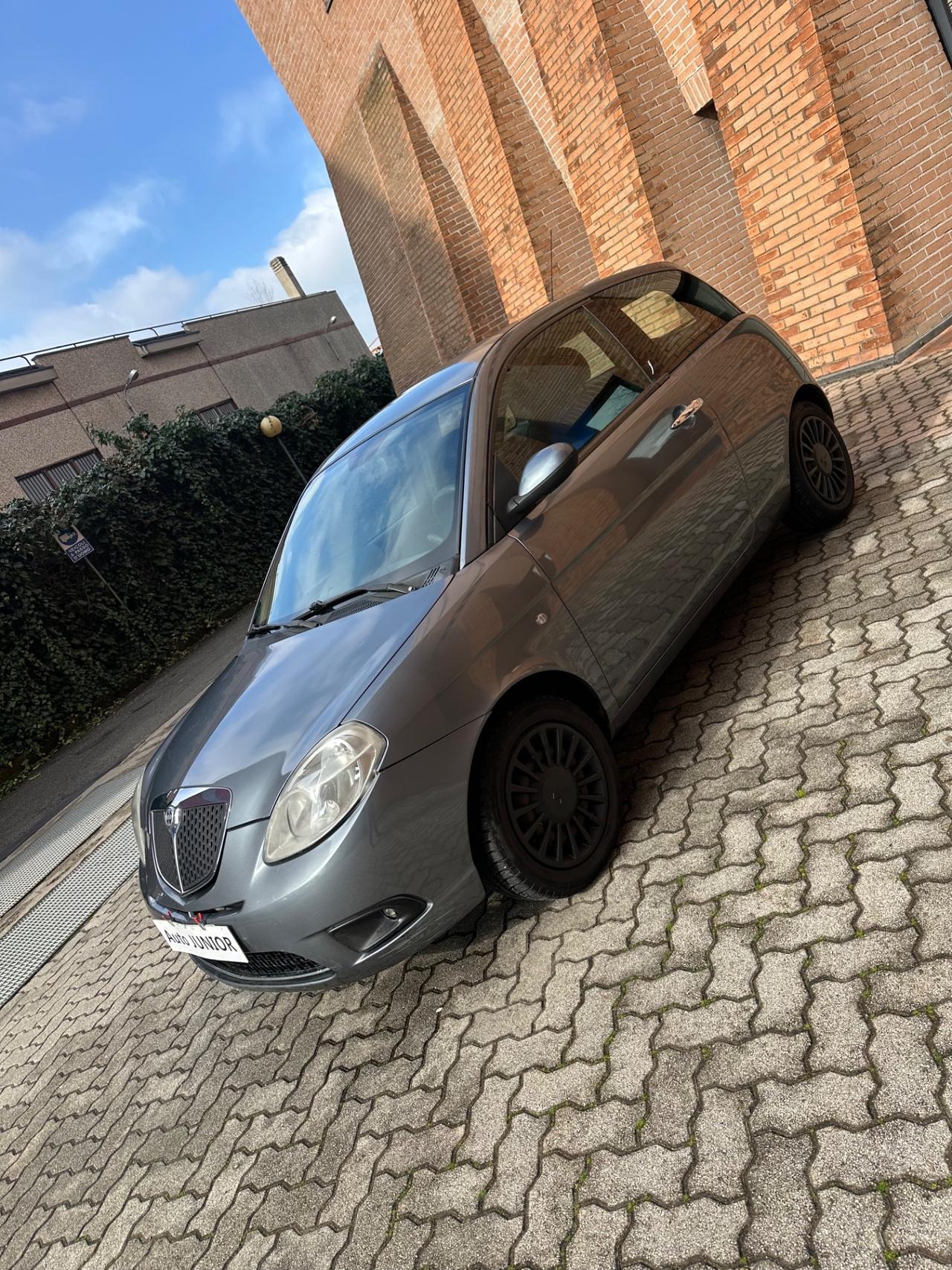 Lancia Ypsilon 1.4 Platino Ecochic GPL
