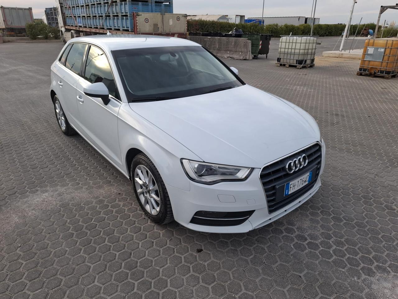 AUDI A3 SPB 1.6TDI S-TRONIC