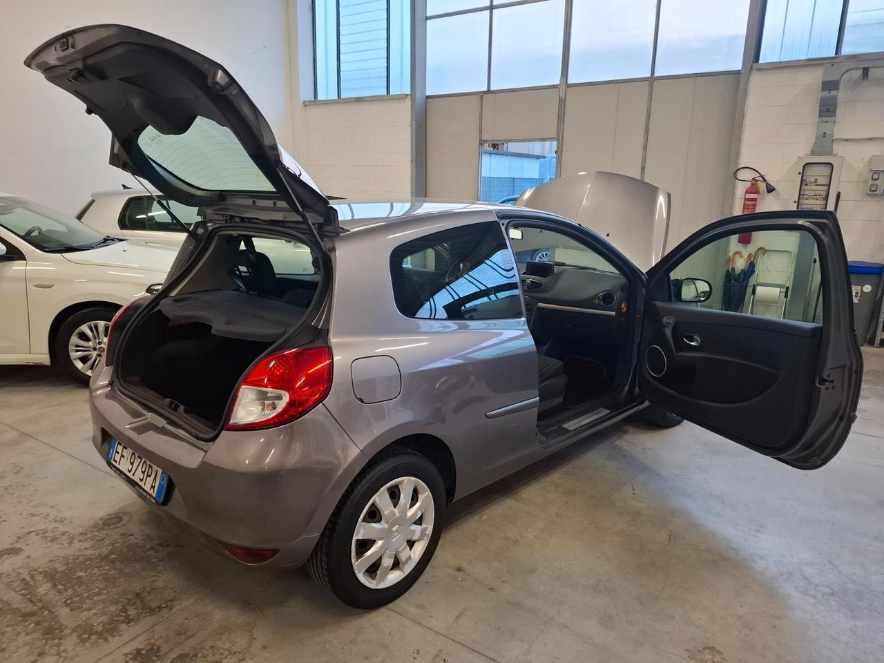 Renault Clio 1.2 16V 3 porte Dynamique