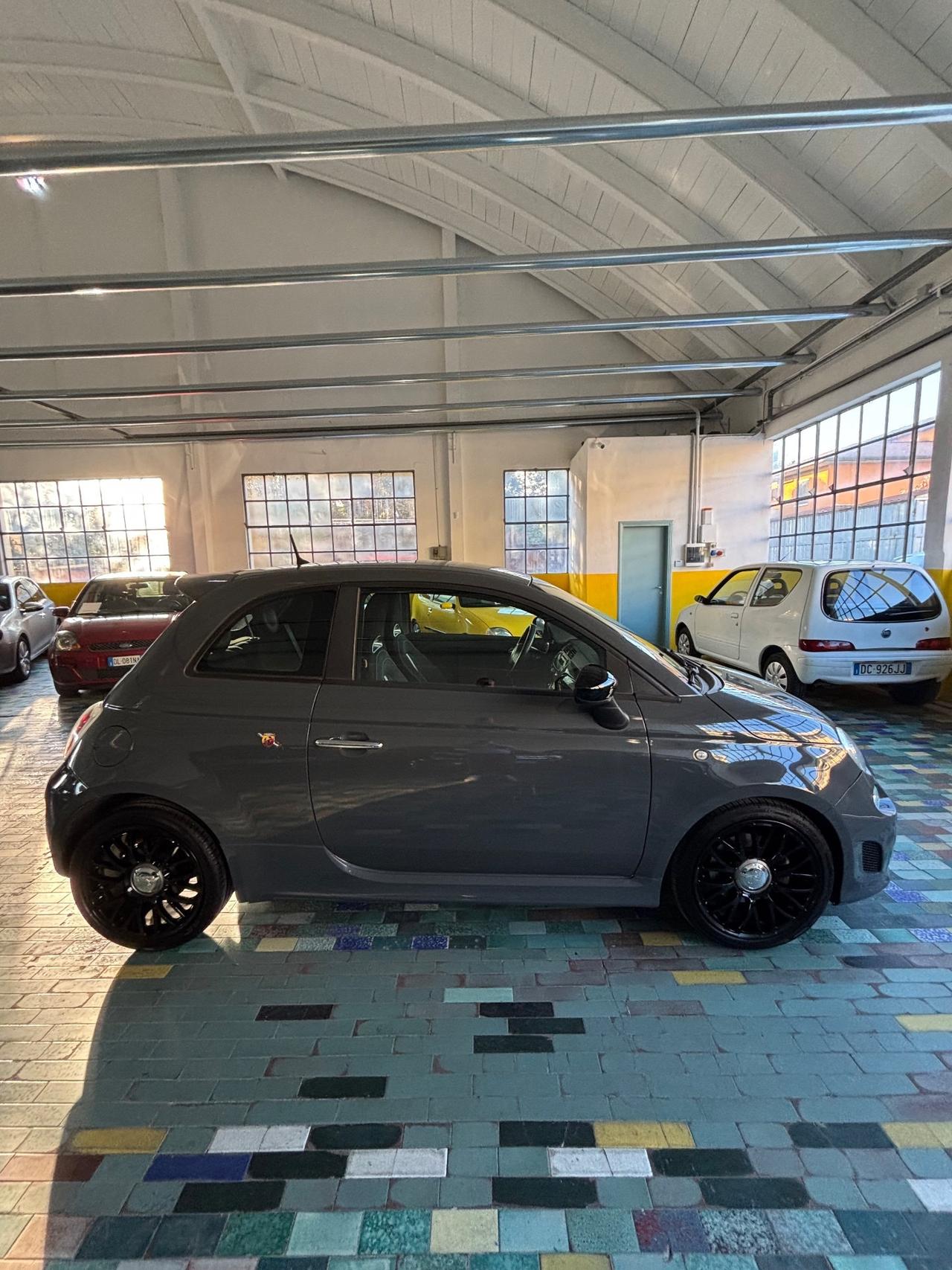 Abarth 595 1.4 Turbo T-Jet 135CV Custom