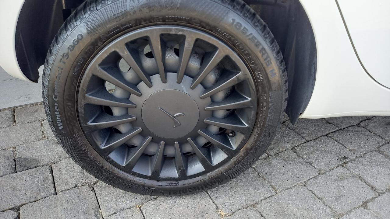 Lancia Ypsilon 1.0 FireFly 5 porte S&S Hybrid Ecochic Silver