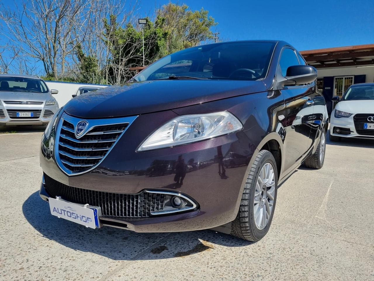 Lancia Ypsilon 1.2 69 CV 5 porte Gold
