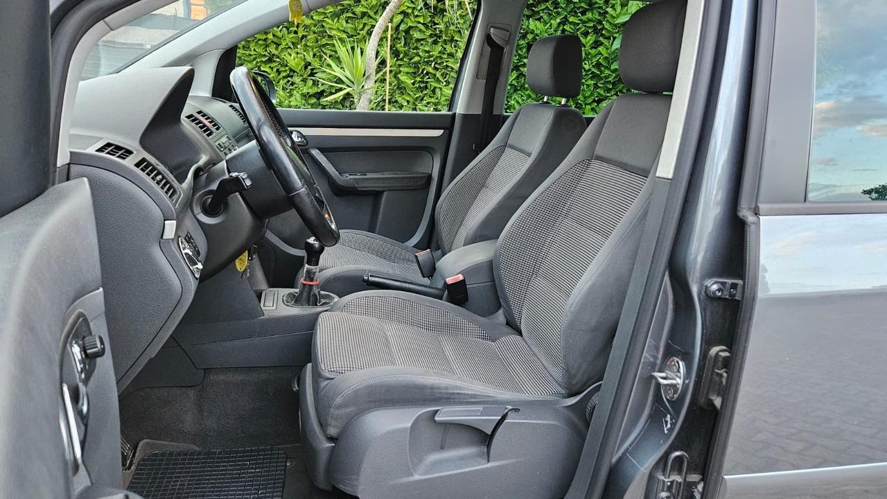 Volkswagen Touran 2.0 TDI 136CV Highline