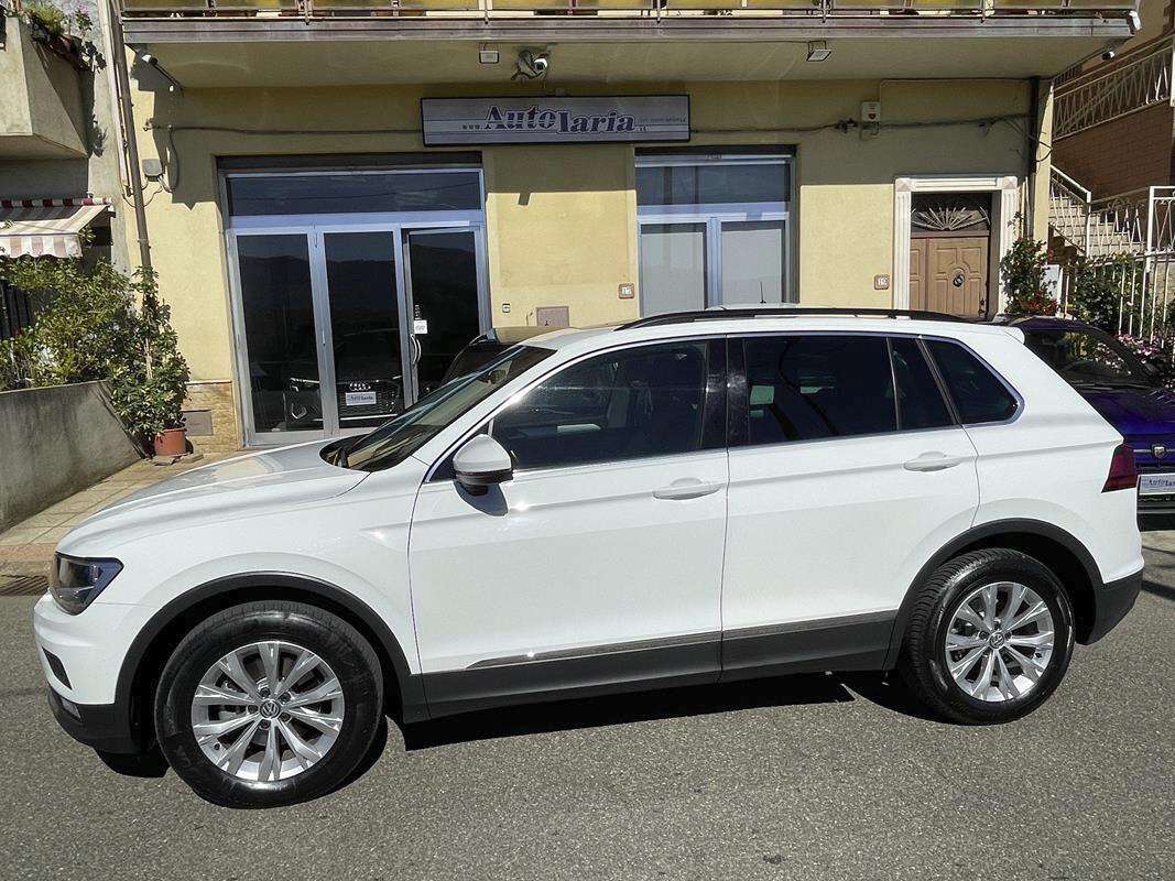 Volkswagen Tiguan 1.6 TDI SCR Style BlueMotion Technology Tetto Panoramico Apribile, solo km 37832