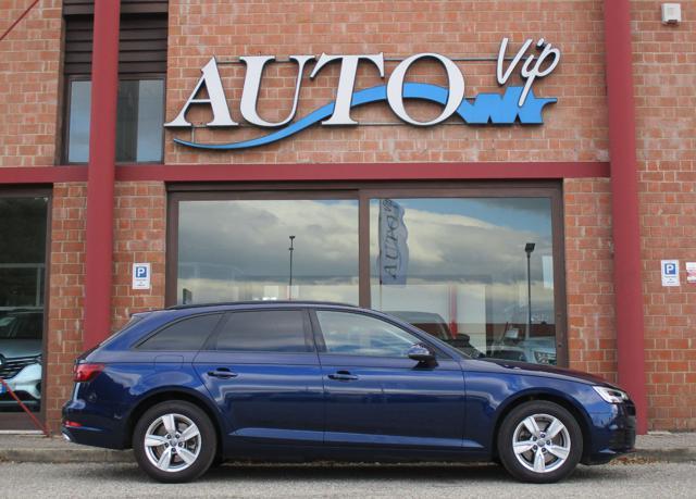 AUDI A4 Avant 30 TDI S tronic Business