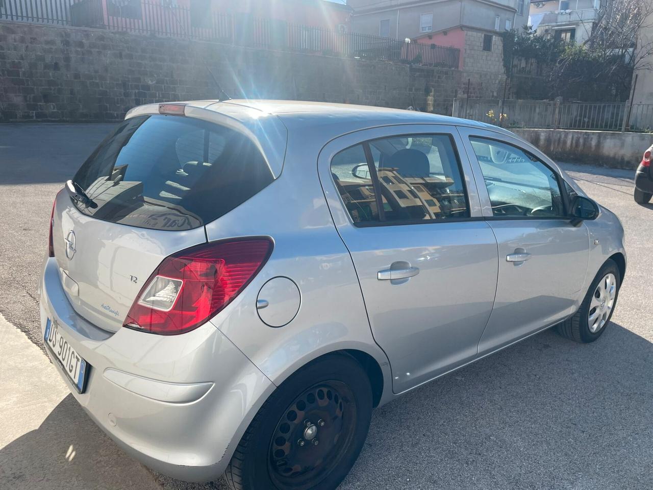 Opel Corsa 1.2 5 porte Easytronic Enjoy