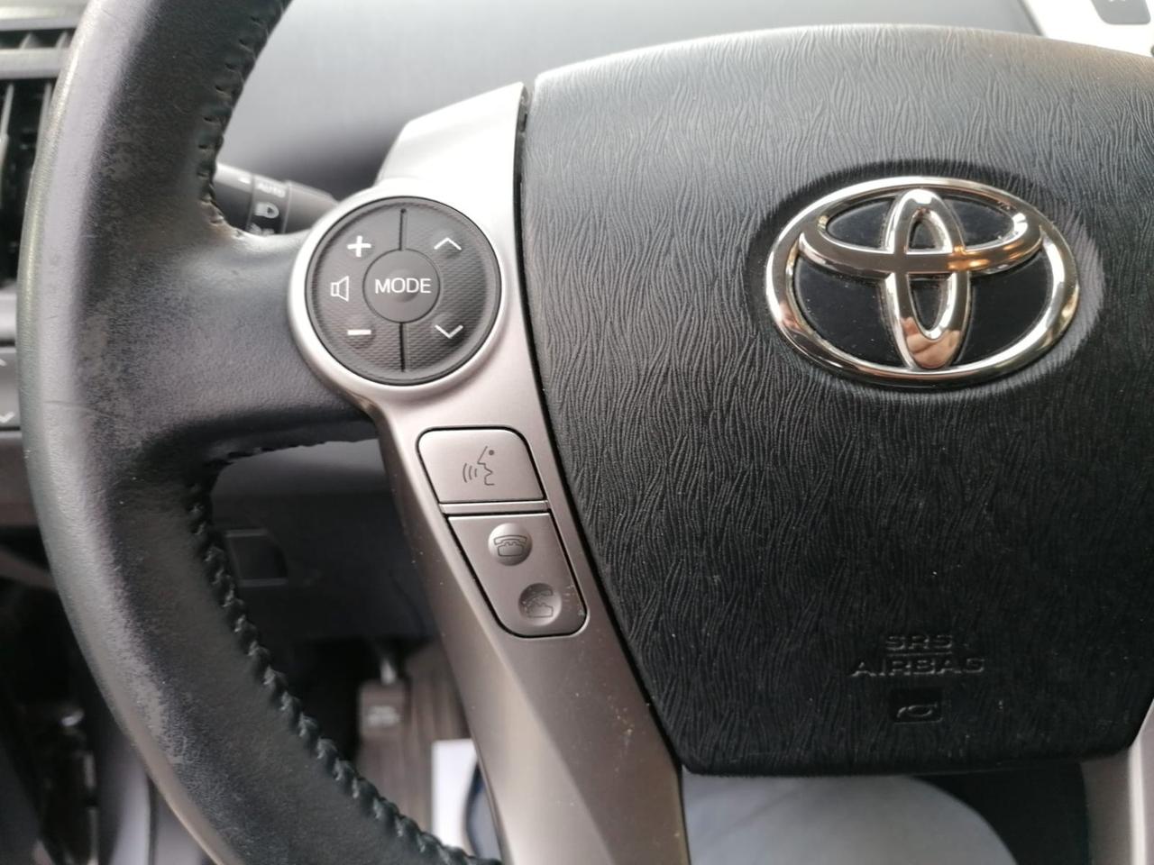 Toyota Prius + 1.8 Hybrid Lounge