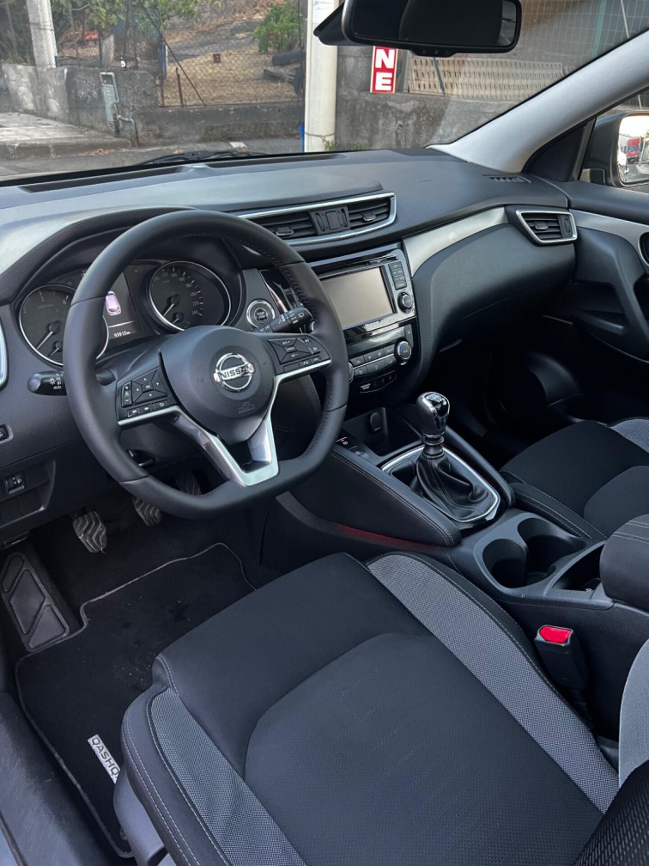 Nissan Qashqai 1.5 dCi Tekna tetto apribile