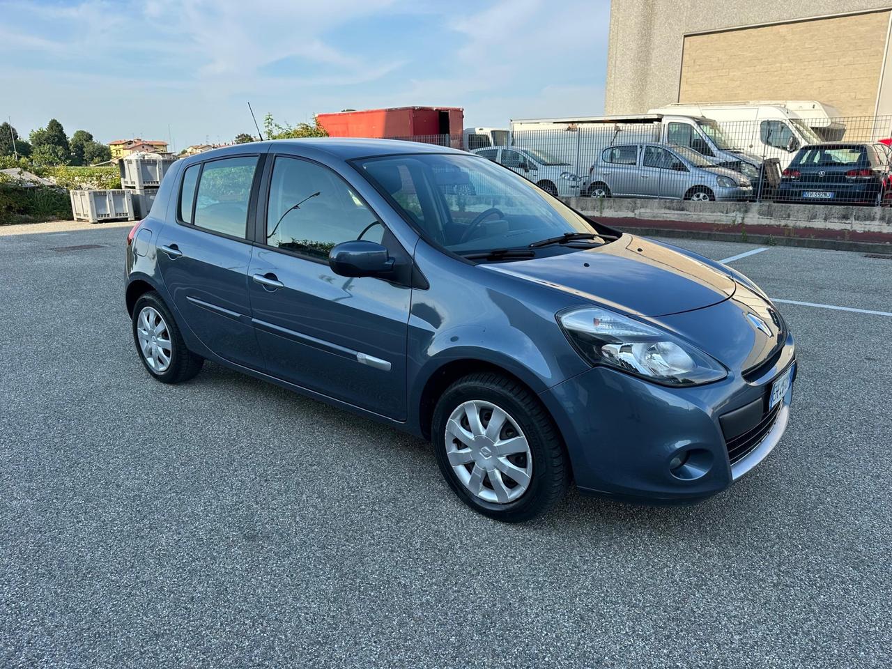 Renault Clio 1.2 16V 5 porte Confort