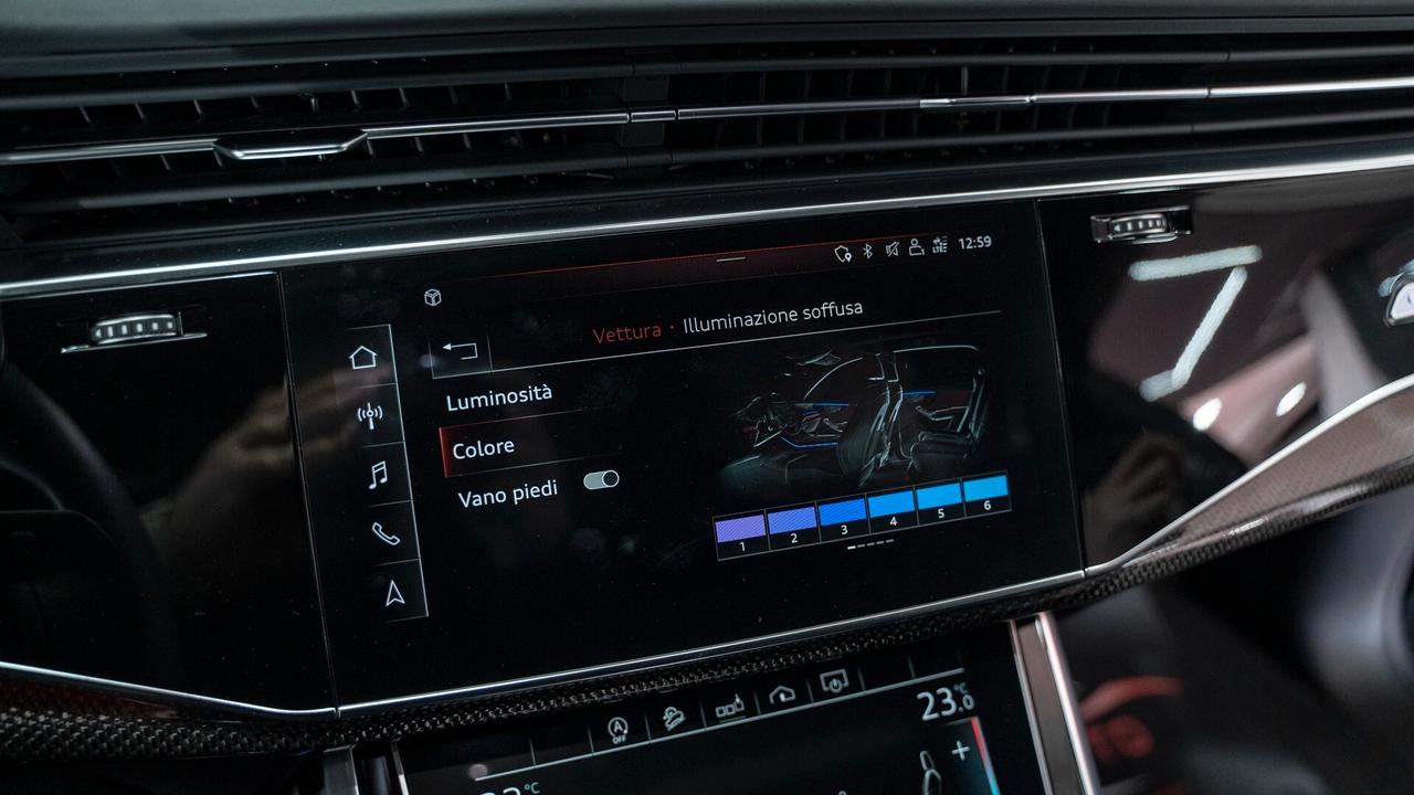 Audi SQ8 4.0 V8 TDI MHEV QUATTRO TETTO B&O CARBON PACK LUCI