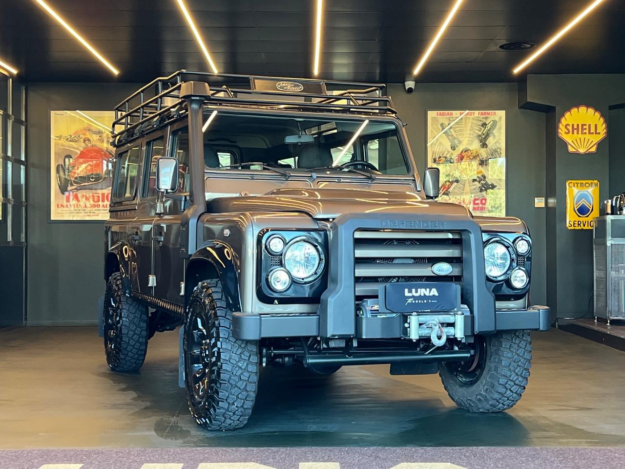 Land Rover Defender 110 2.4 TD4 S.W. Limited Edition Nara Bronze