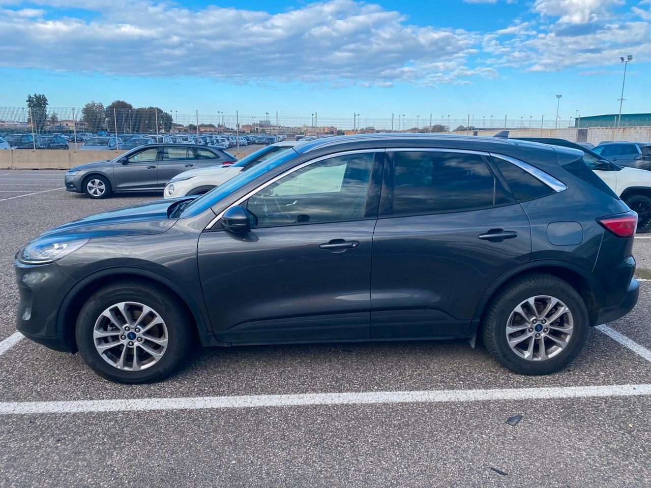 FORD Kuga 2.0 Ecoblue 2wd 120cv Autom. TITANIUM