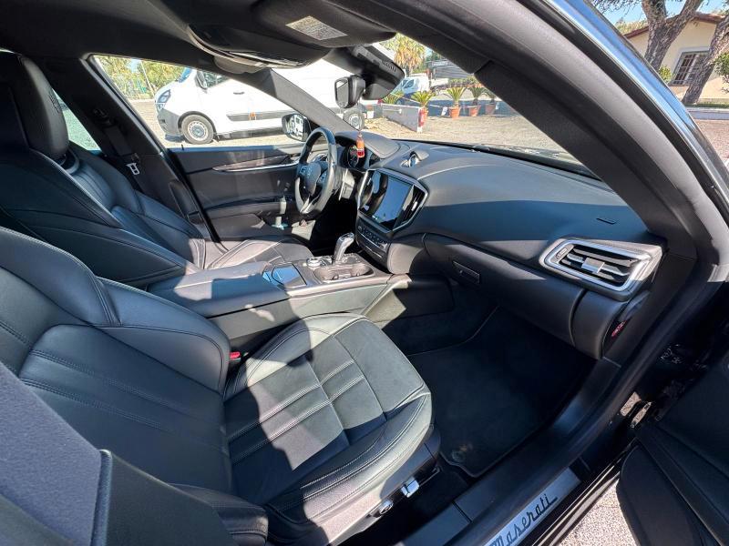 Maserati Ghibli 330 CV MHEV Maserati Ghibli 330 CV MHEV