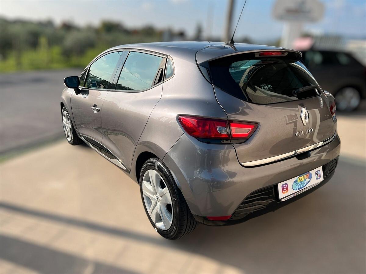 Renault Clio 1.2 75CV 5 porte Live X NEOPATENTATI