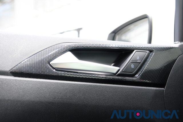 VOLKSWAGEN Polo 1.0 TSI STYLE NEOPATENTATI FARI LED