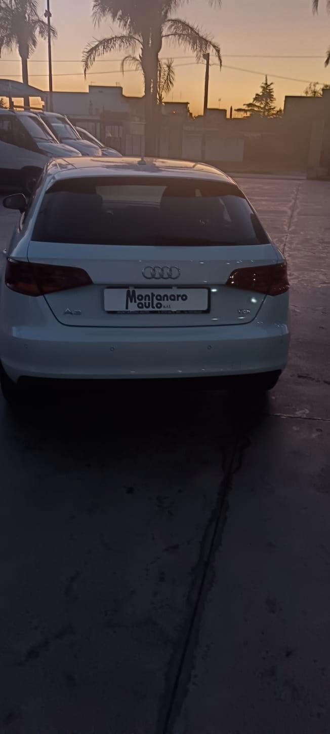 Audi A3 SPB 30 TDI Business Advanced