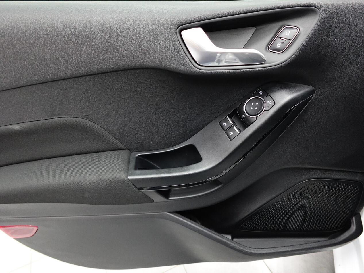 Ford Fiesta 1.0 EcoBoost 100 CV PLUS
