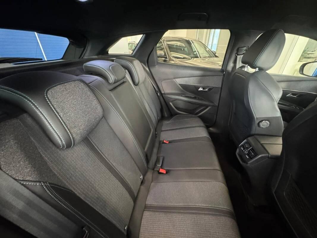 Peugeot 3008 II 1.5 bluehdi Allure Pack s&s 130cv eat8