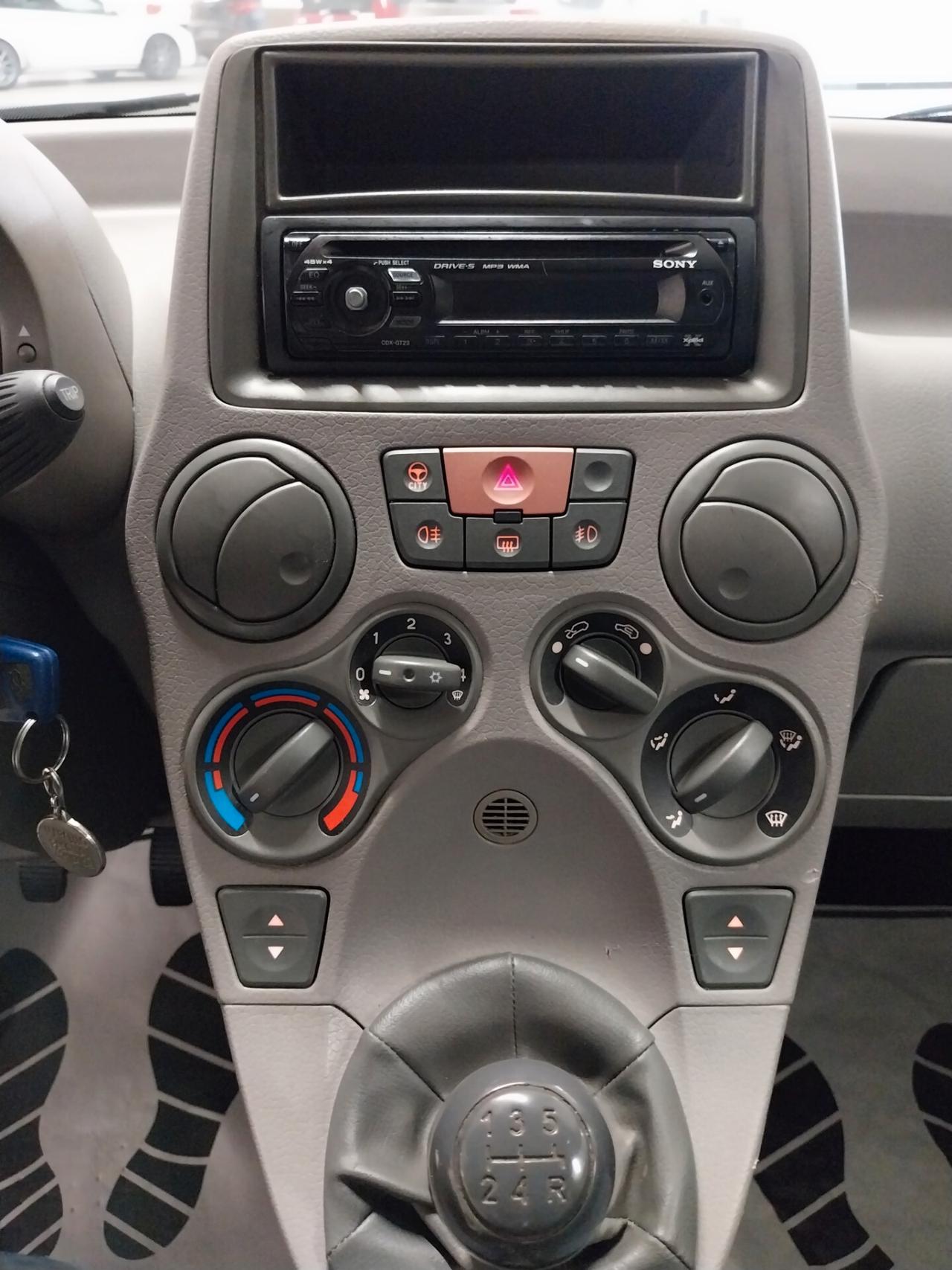 Fiat Panda 1.2 Emotion - ok neopatentati