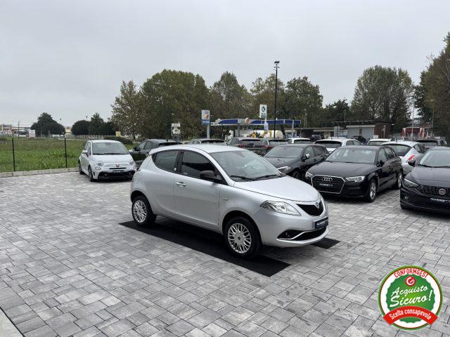 LANCIA Ypsilon 0.9 5 porte Metano Ecochic ANCHE PER NEOPATENTATI