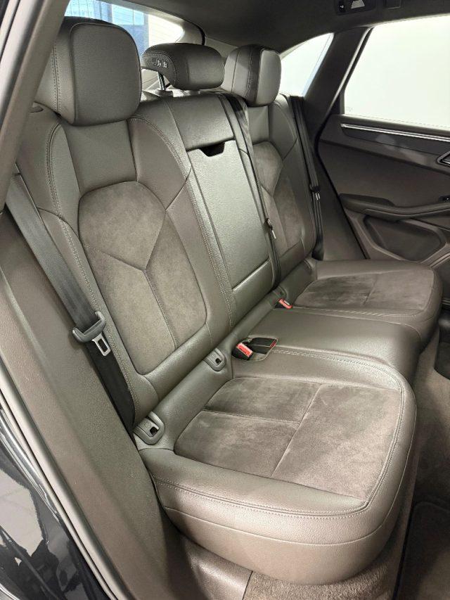 PORSCHE Macan 2.0