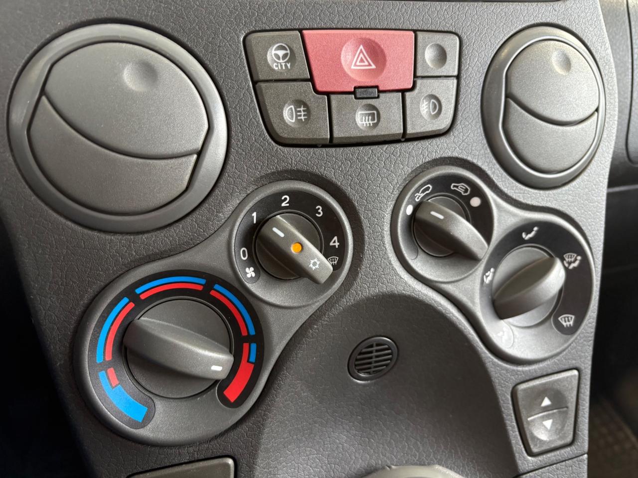 Fiat Panda 1.2 Dynamic ROSSA!