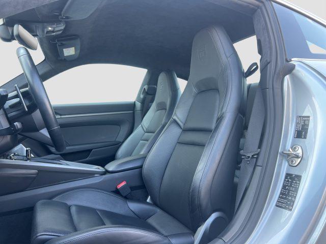 PORSCHE 911 911 Carrera 4S