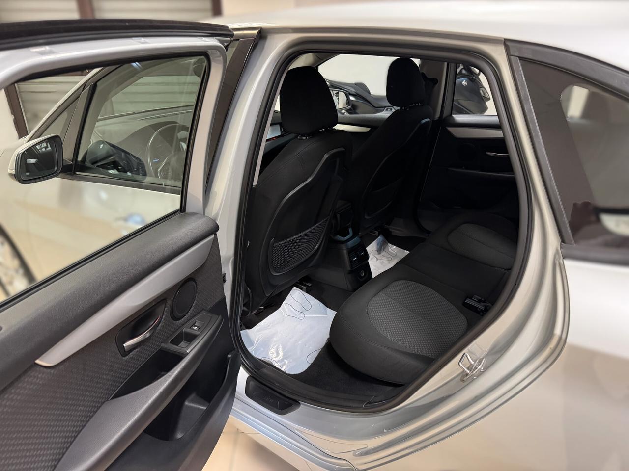 Bmw 2er Active Tourer 218d Advantage