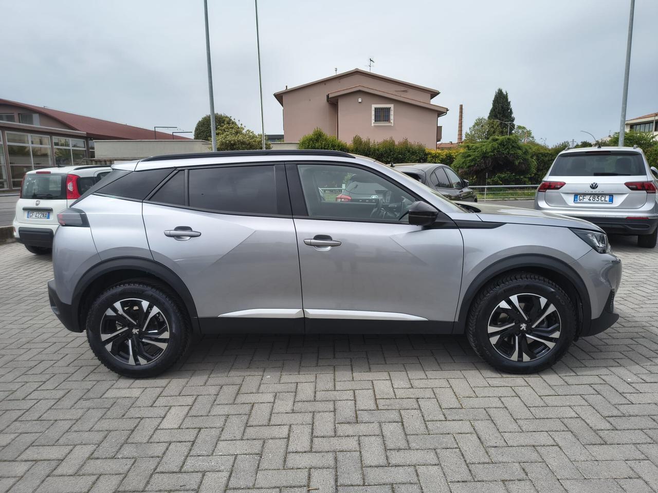 Peugeot 2008 1.5 BlueHDi 130cv EAT8 *CAMBIO AUTOMATICO*