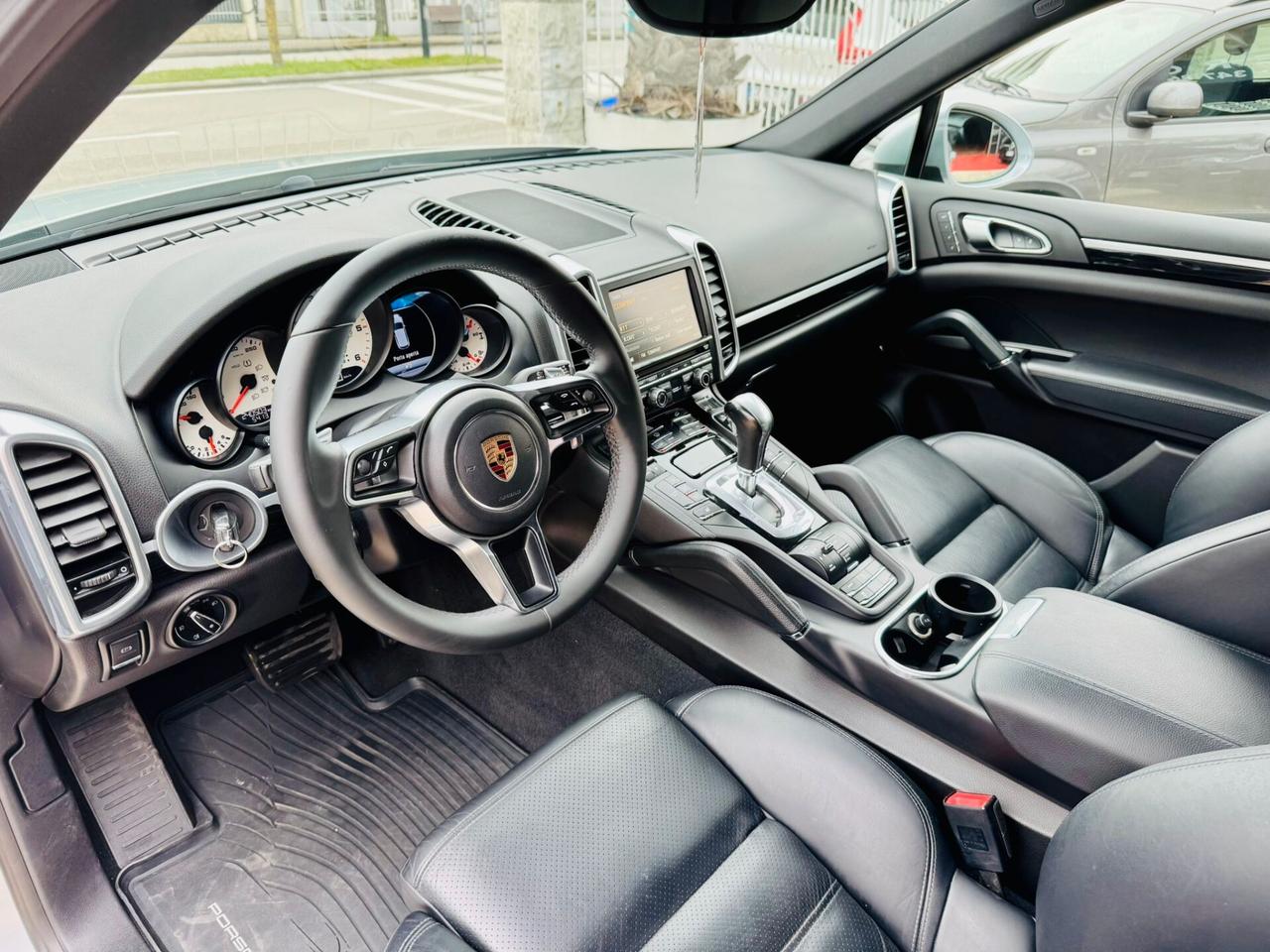 PORSCHE CAYENNE 3.0 250cv FULL FULL 15( PERMUTO)