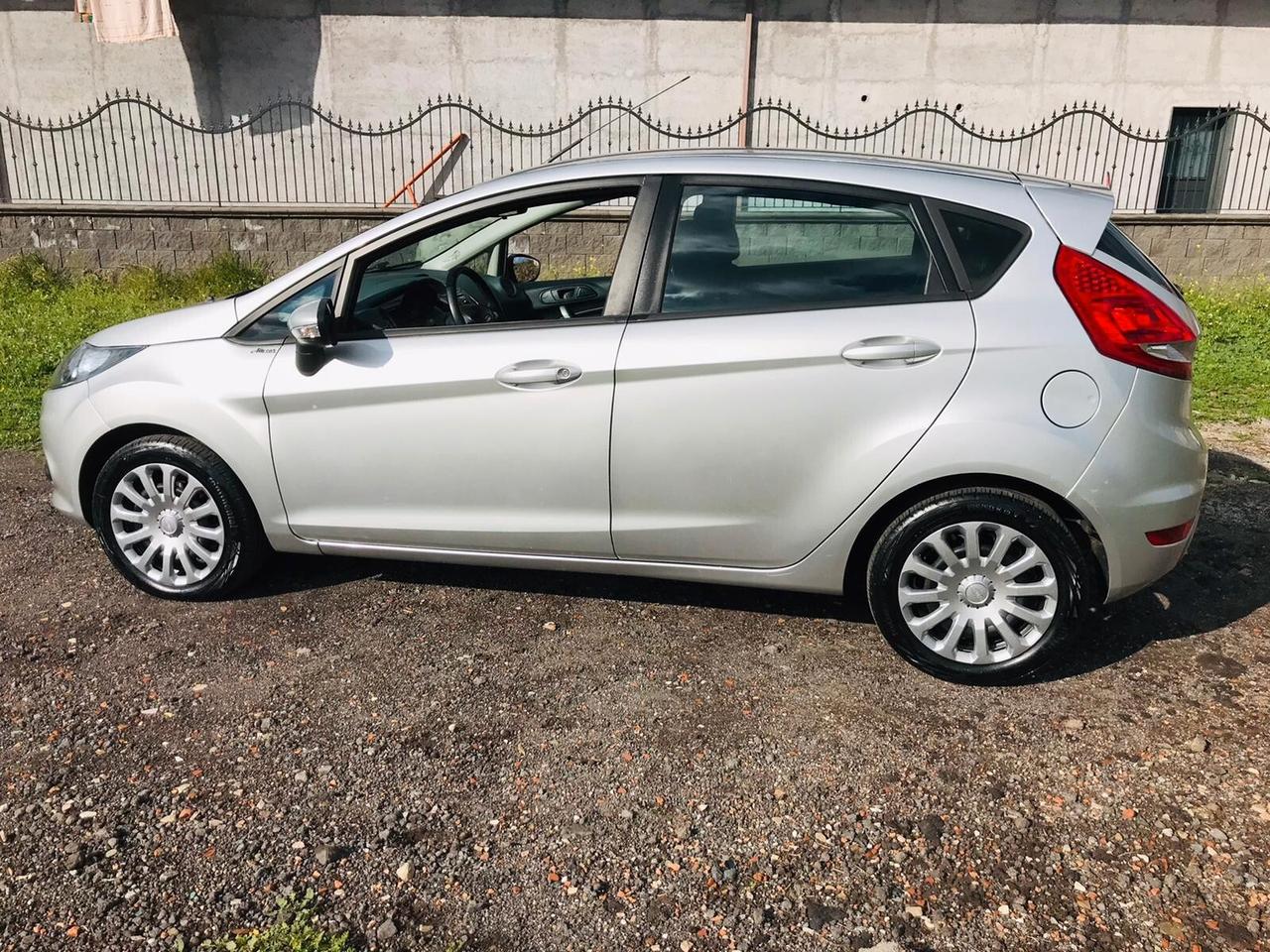 Ford Fiesta 1.4TDCI NEOPATENTATI CHIAMA 2010