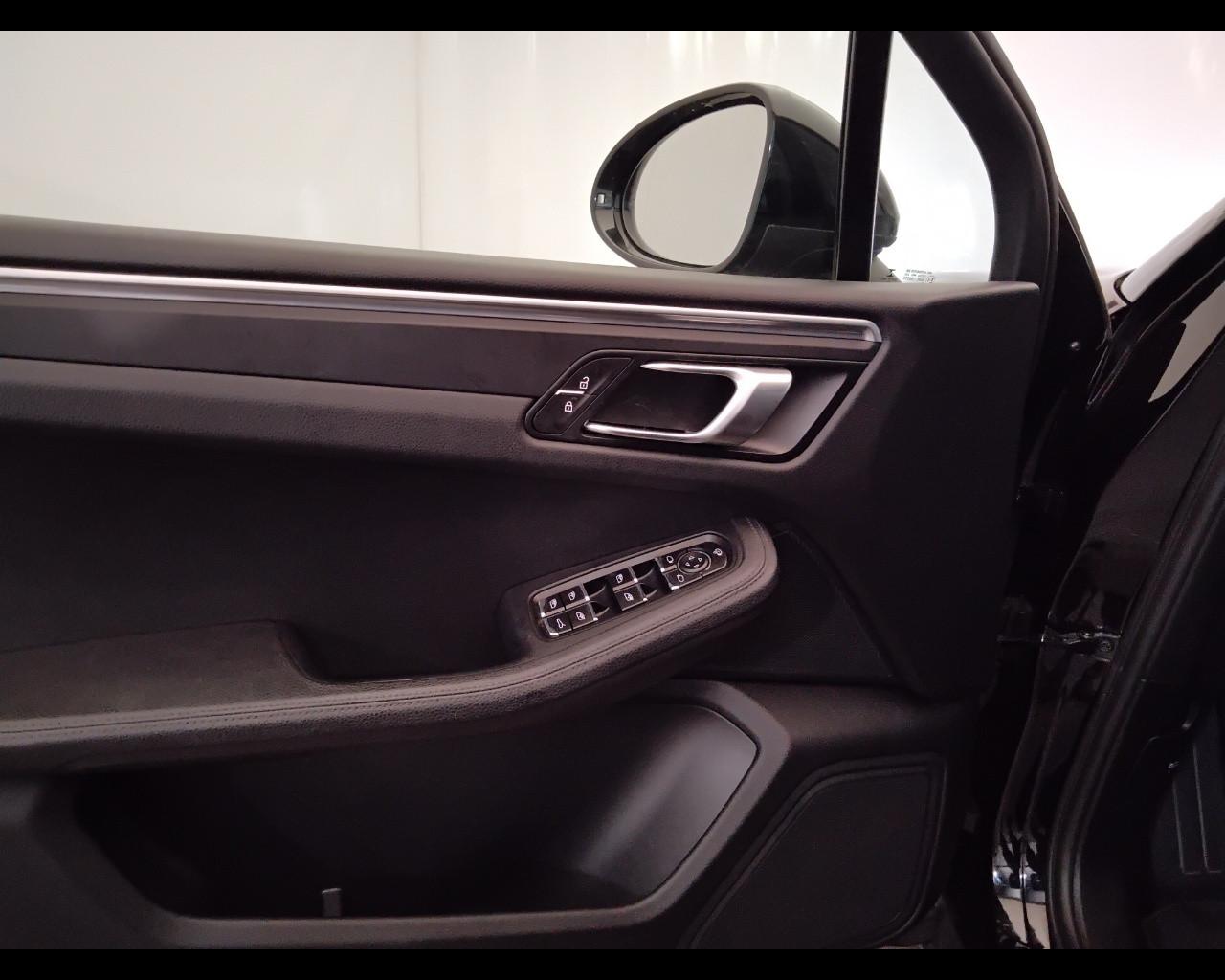 PORSCHE Macan I 2019 - Macan 2.0 245cv pdk
