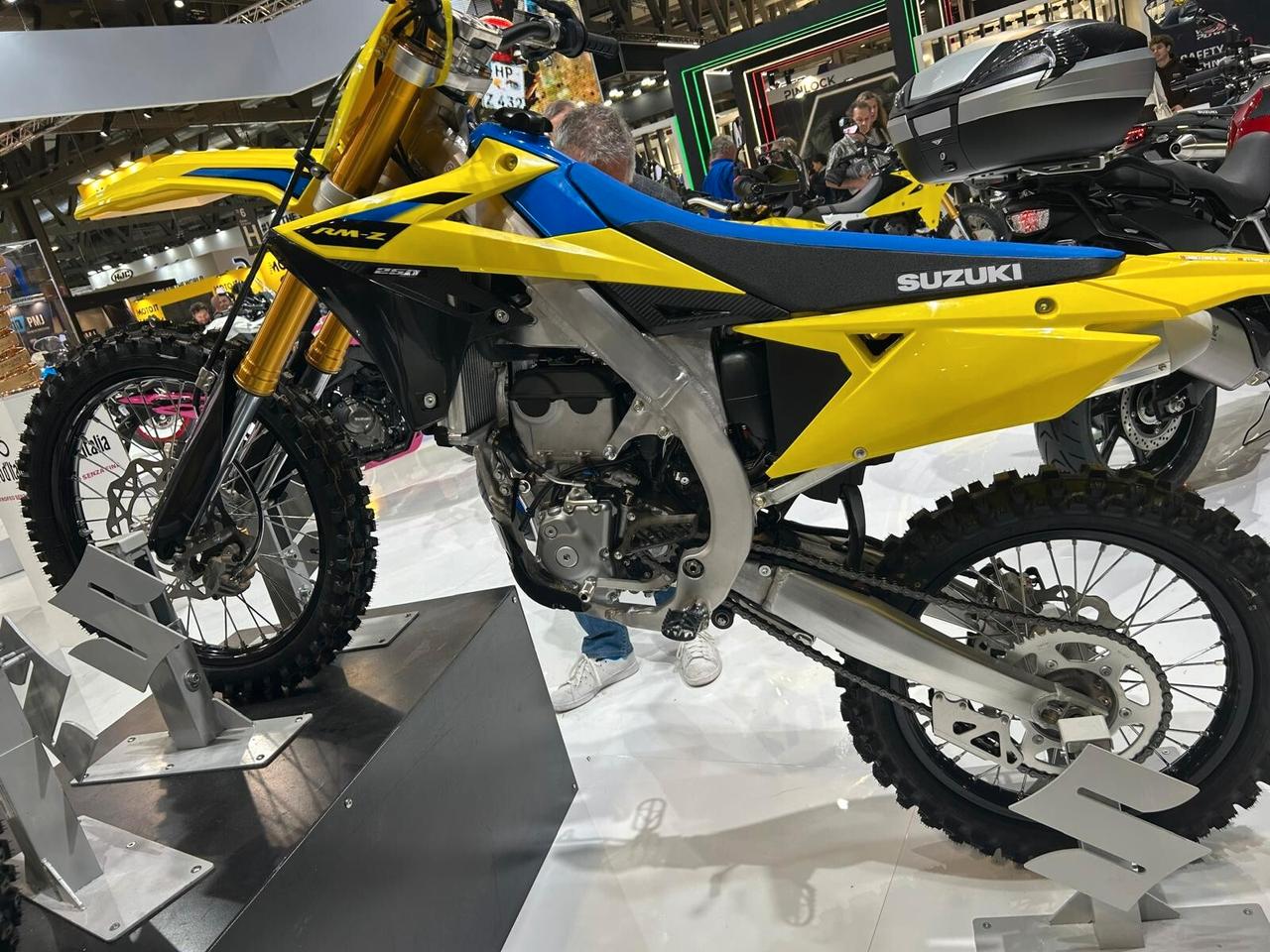 Suzuki Valenti RM-Z 450 cross PRONTA CONSEGNA RMZ RM 450 Z