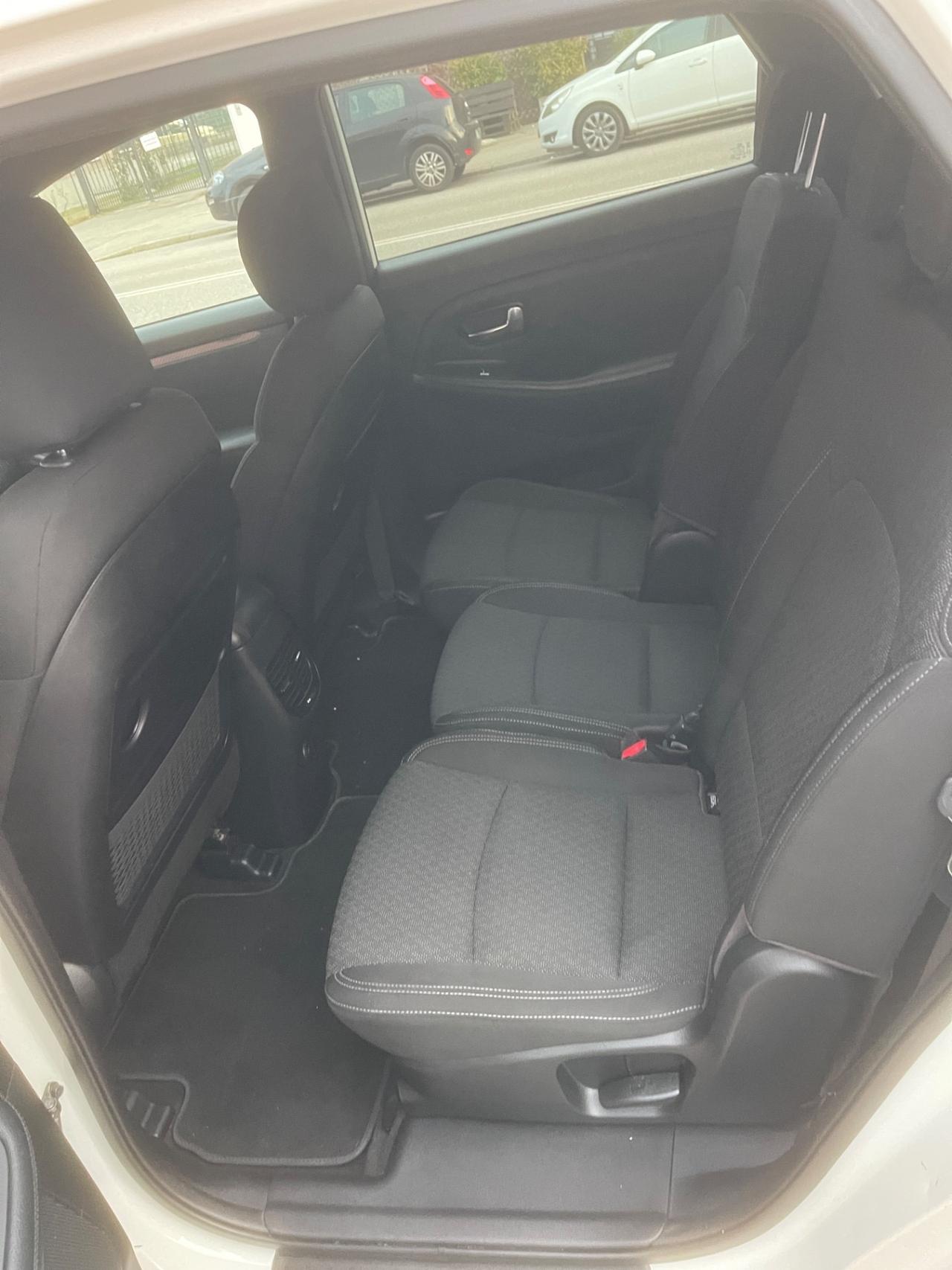 Kia Carens 1.7 CRDi 115 CV Business Class