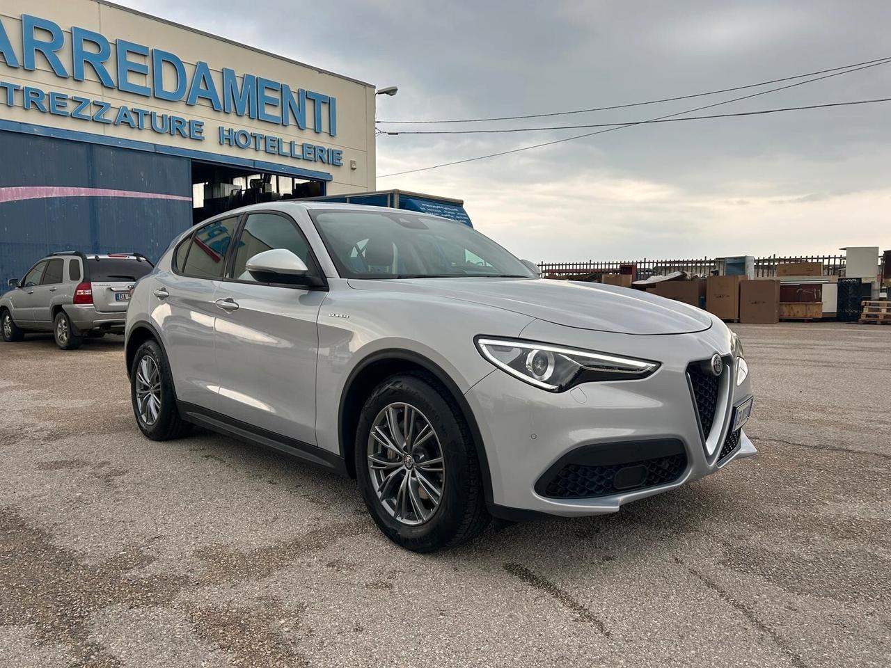 Alfa Romeo Stelvio 2.2 Turbodiesel 160 CV AT8 RWD Super 2020