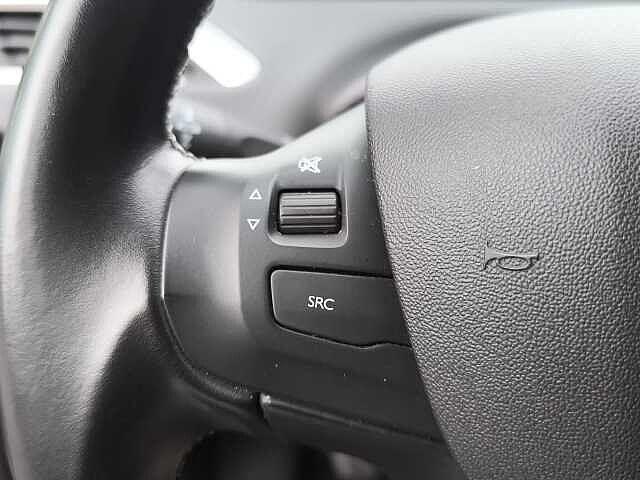 Peugeot 2008 BlueHDi 100 S&S Allure