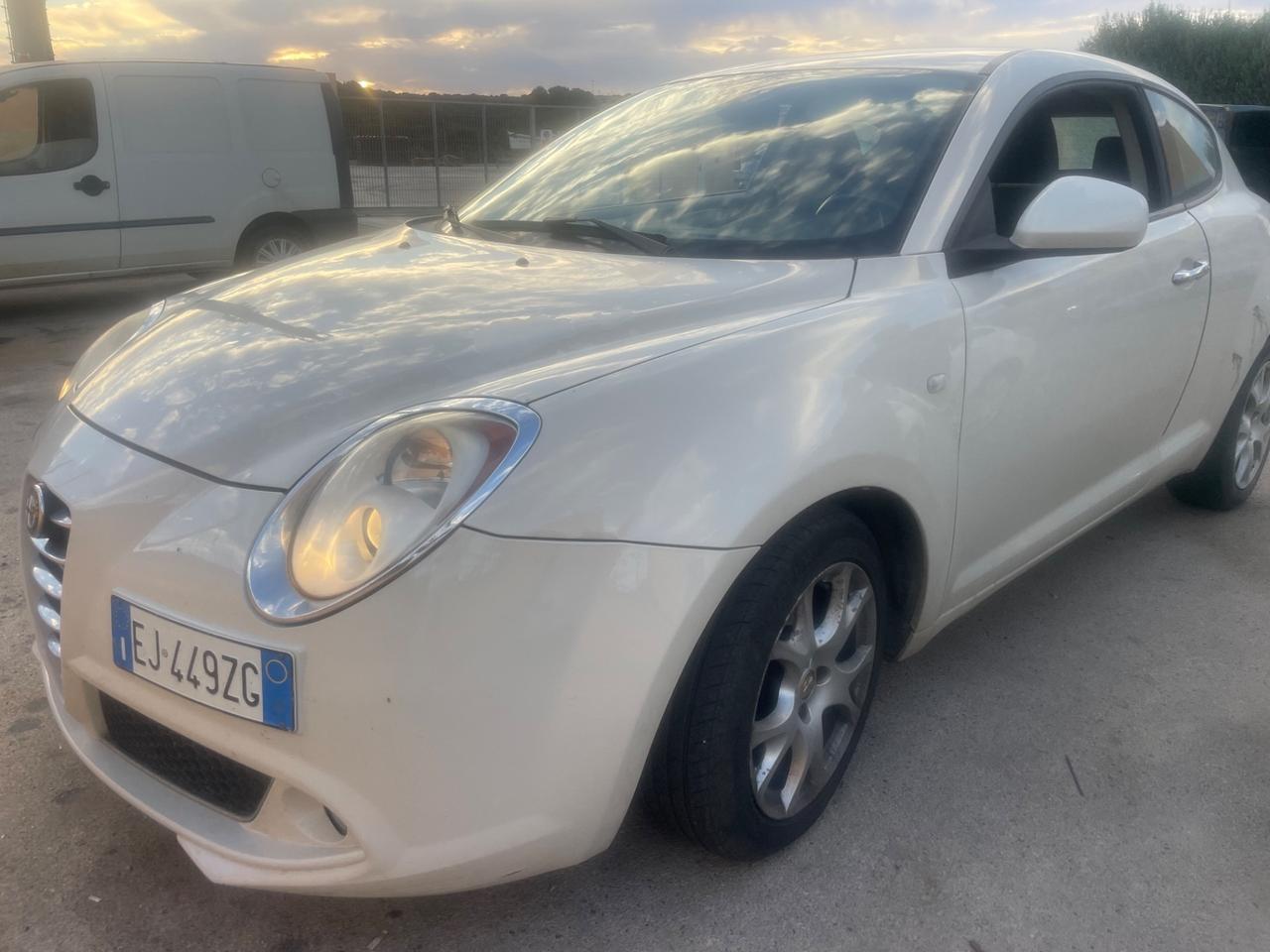 Alfa Romeo MiTo 1.3 JTDm-2 95 CV S&S Distinctive Sport Pack